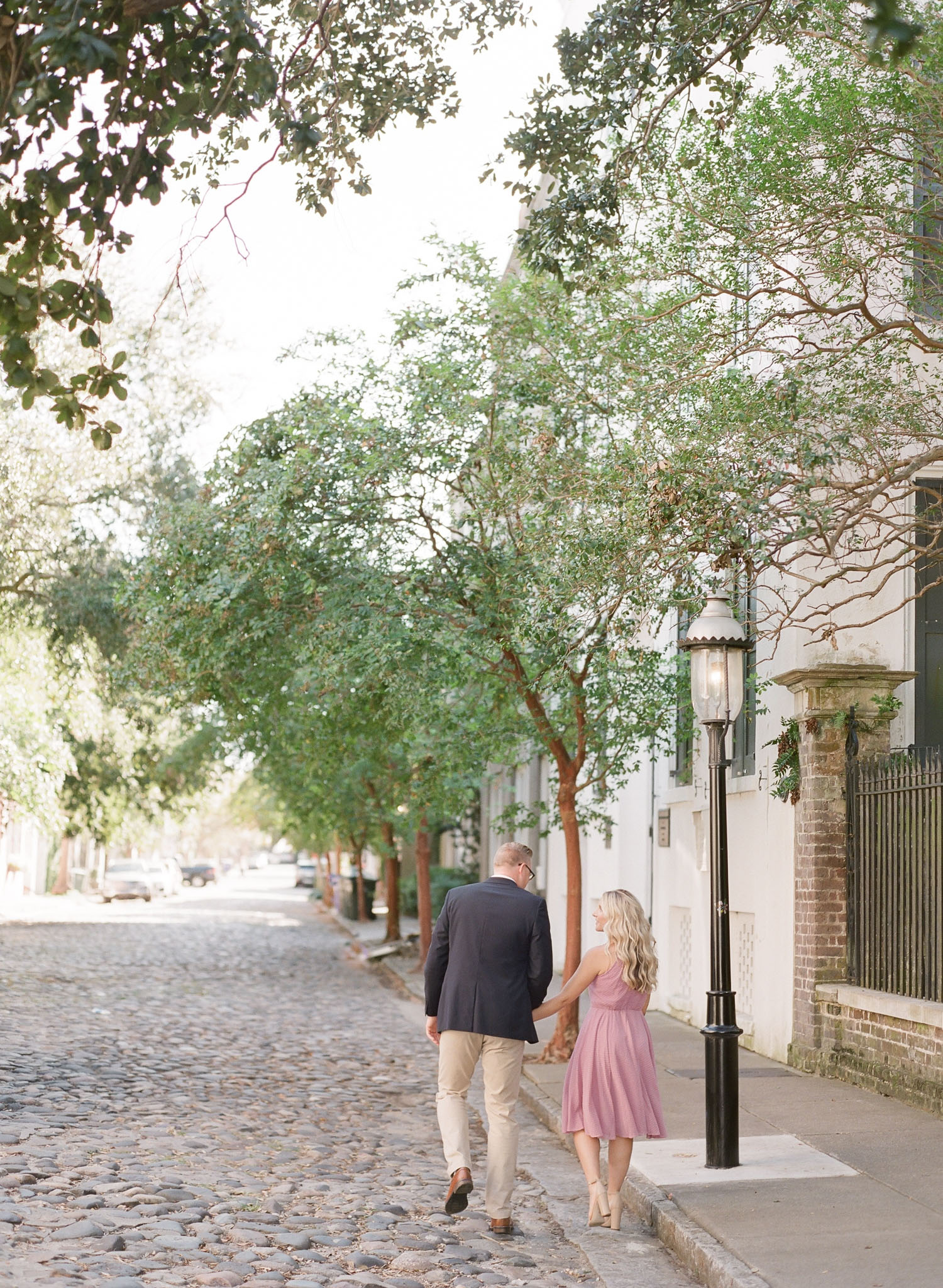 Cobblestone-Street-Engagement-Charleston-31.jpg