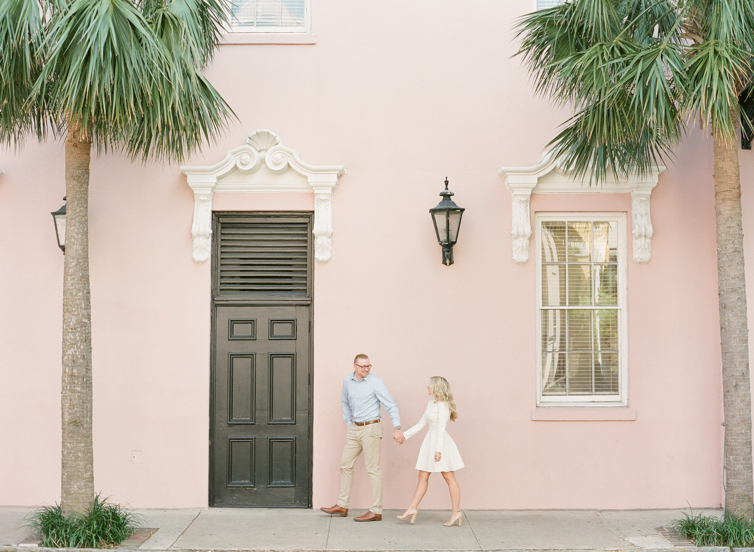 Cobblestone-Street-Engagement-Charleston-7.jpg