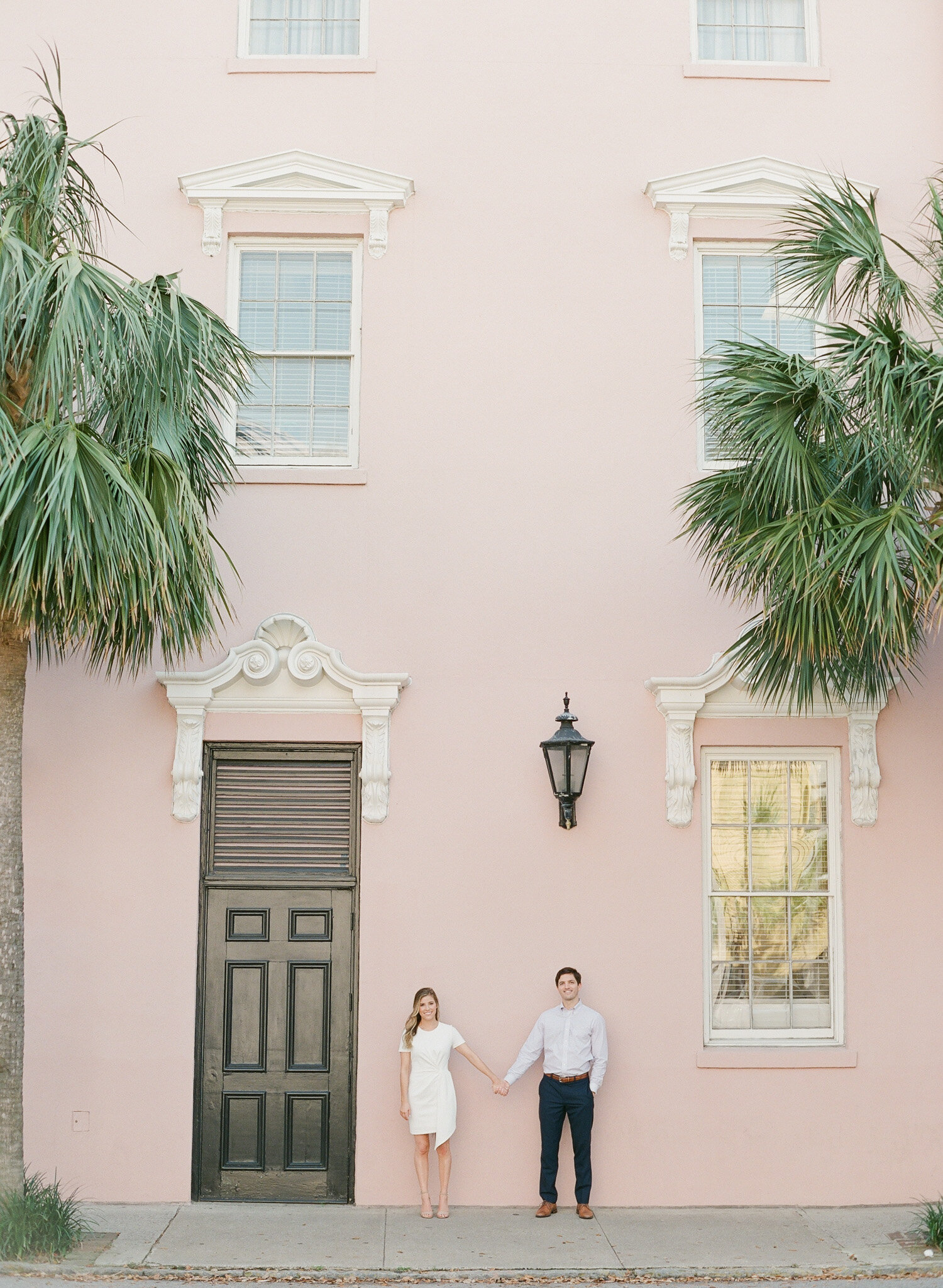 Downtown-Charleston-Engagement-Photos-1.jpg