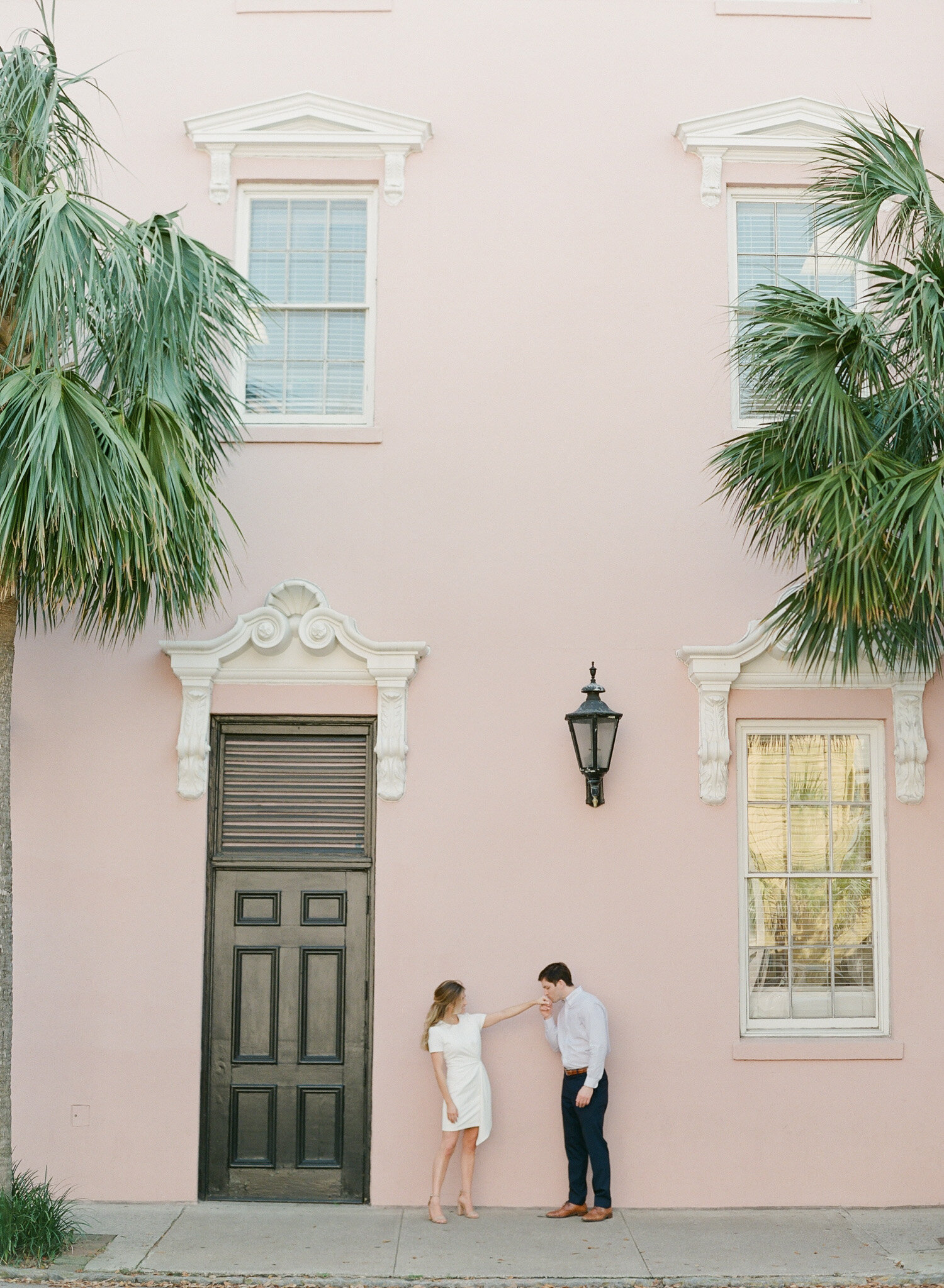 Downtown-Charleston-Engagement-Photos-52.jpg