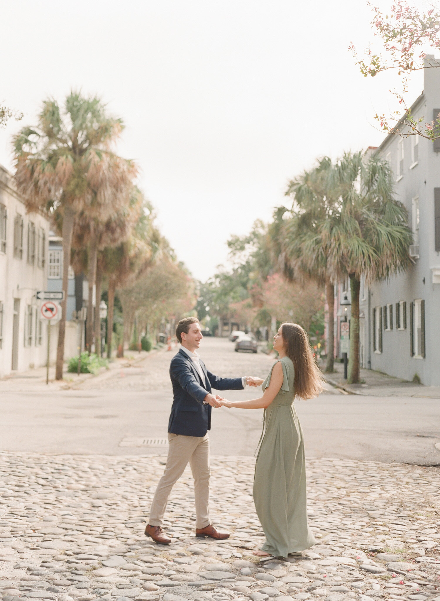 Downtown-Charleston-Engagement-24.jpg