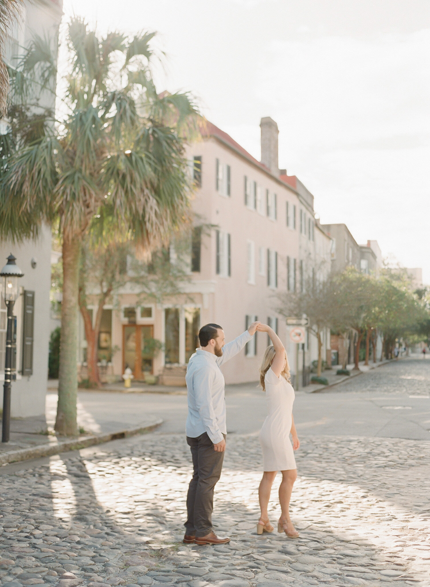 Downtown-Charleston-Engagements-39.jpg