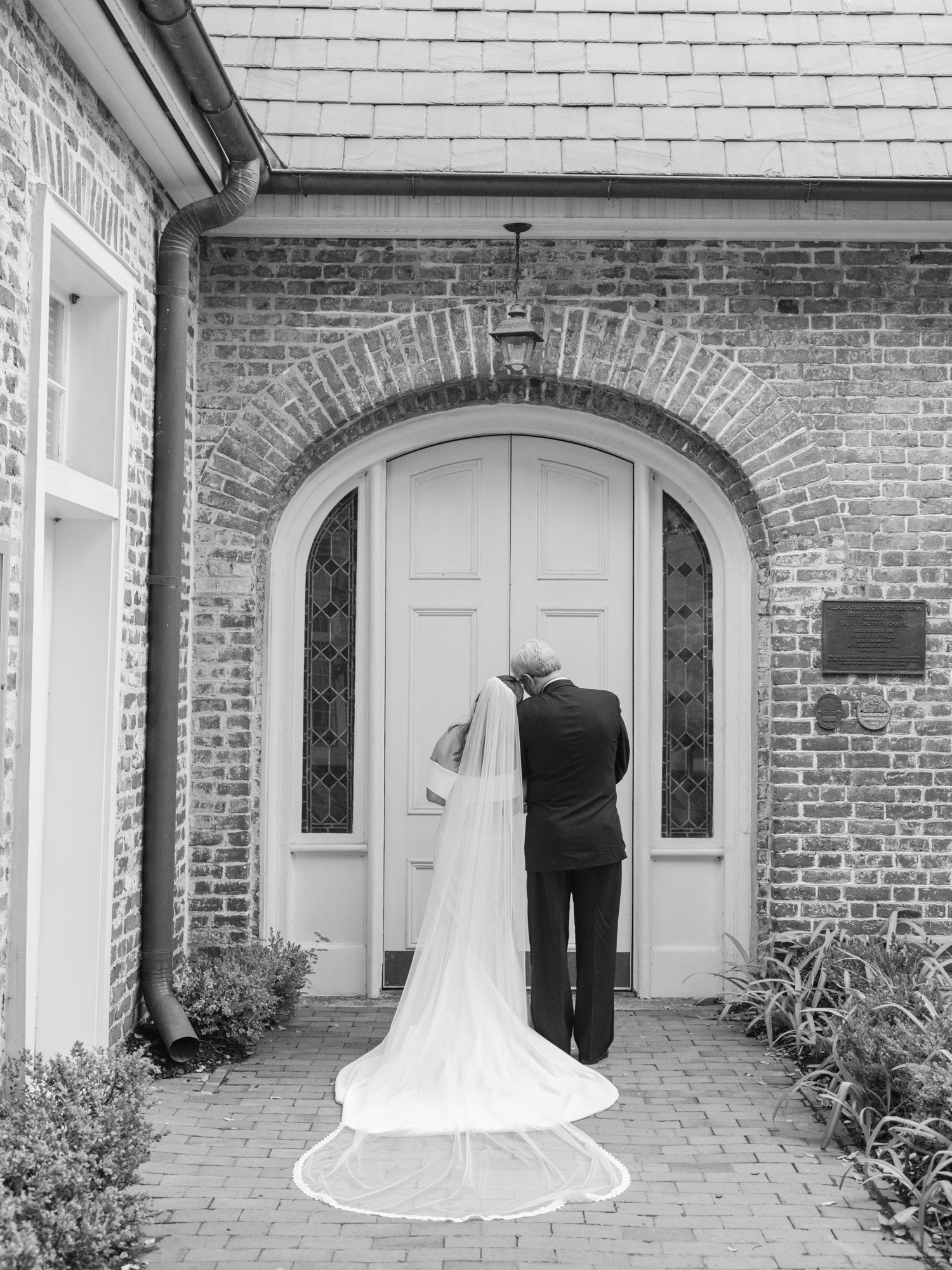 Charleston-Gadsden-House-Wedding-Photos-46.jpg