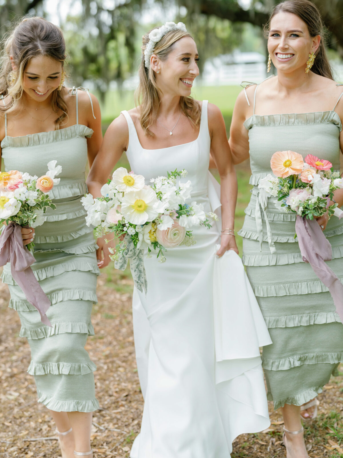 A Garden Party Wedding at Ford Field and River Club | justinleonbrown.com